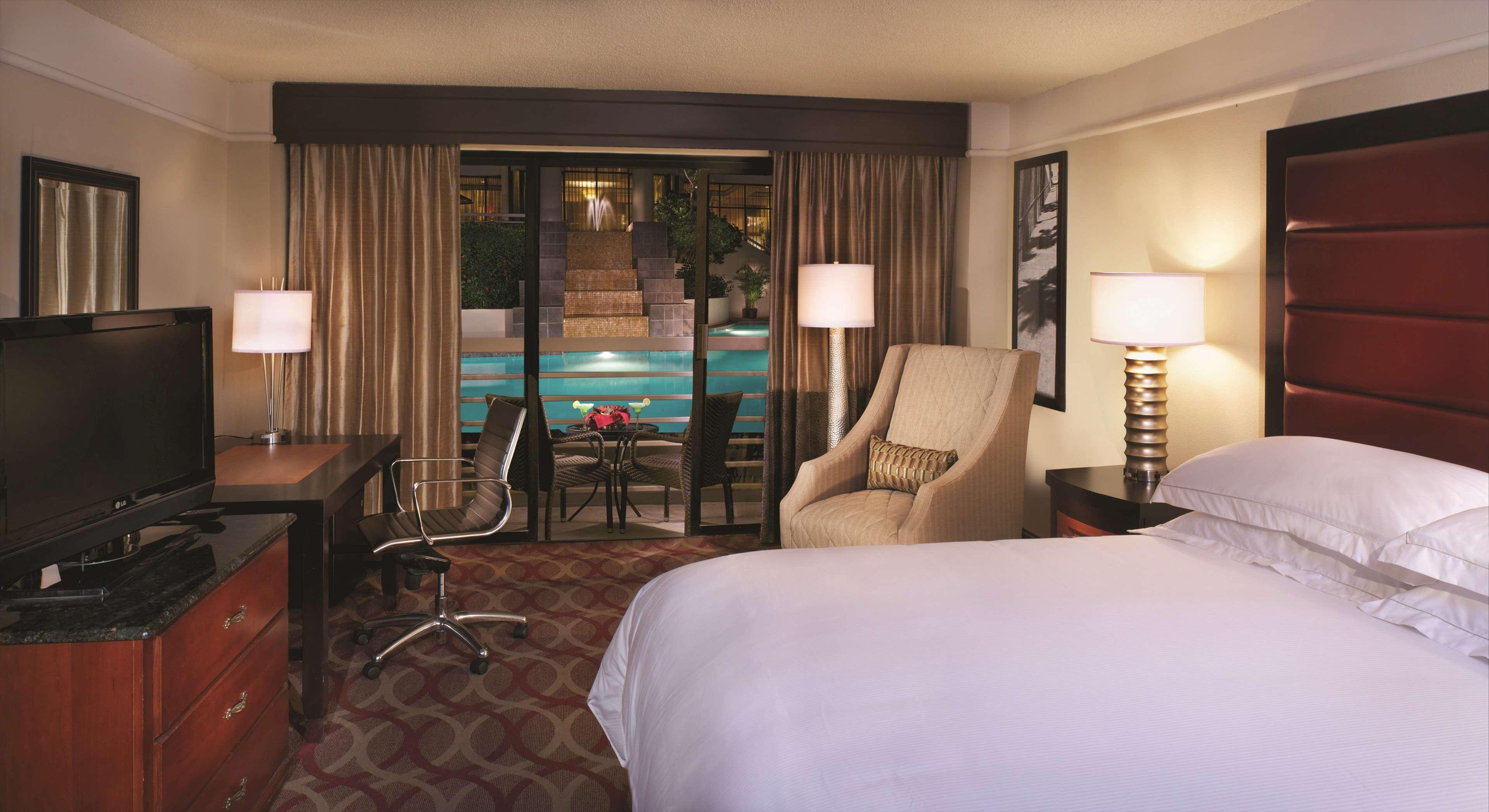 Hotel Hilton College Station&centro De Conferencias 3*