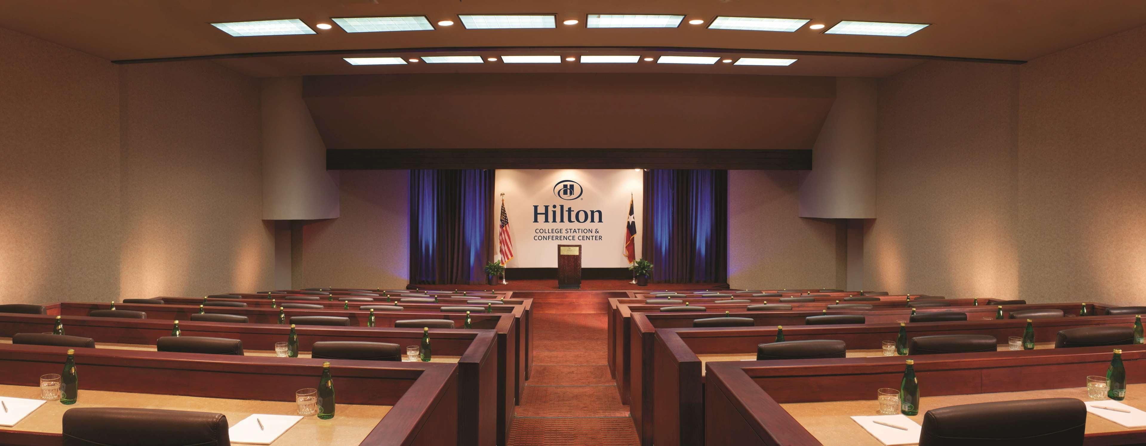 Hilton College Station&centro De Conferencias 3*