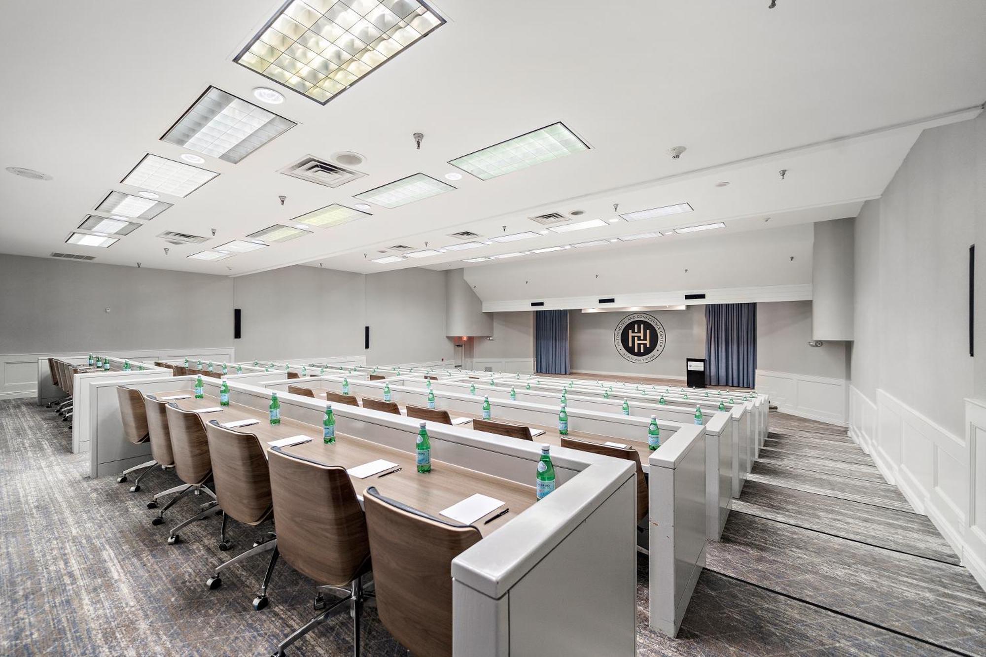 Hilton College Station&centro De Conferencias College Station