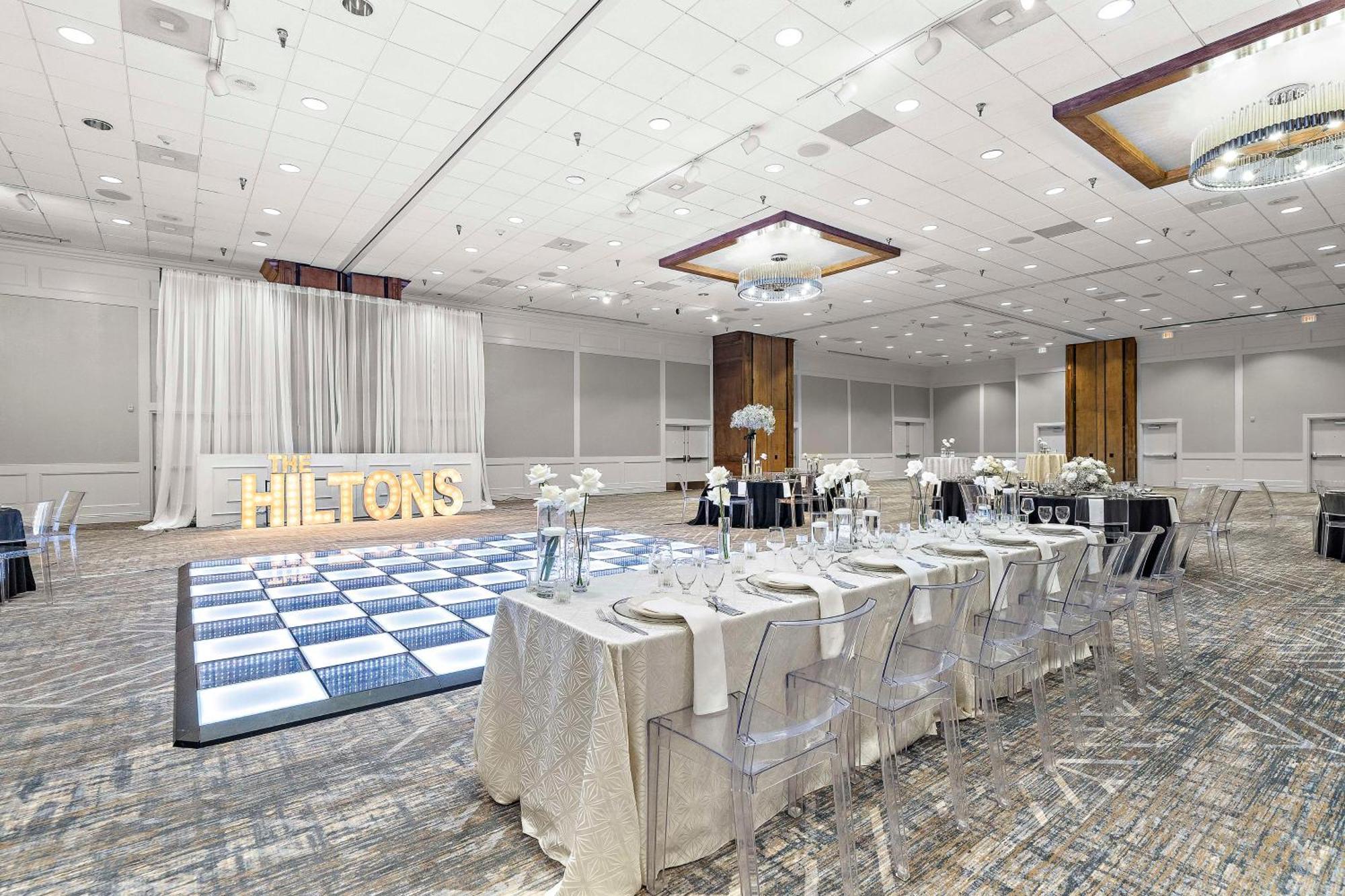 Hilton College Station&centro De Conferencias 3*